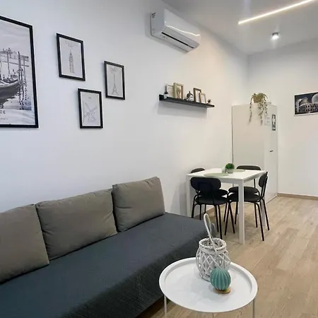 Los Mellis Apartment - Maria Zambrano Train Station & Bus Málaga Buitenkant foto